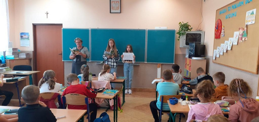 11. Narodowe czytanie w Szkole Podstawowej w Królewcu [Zdjęcia]