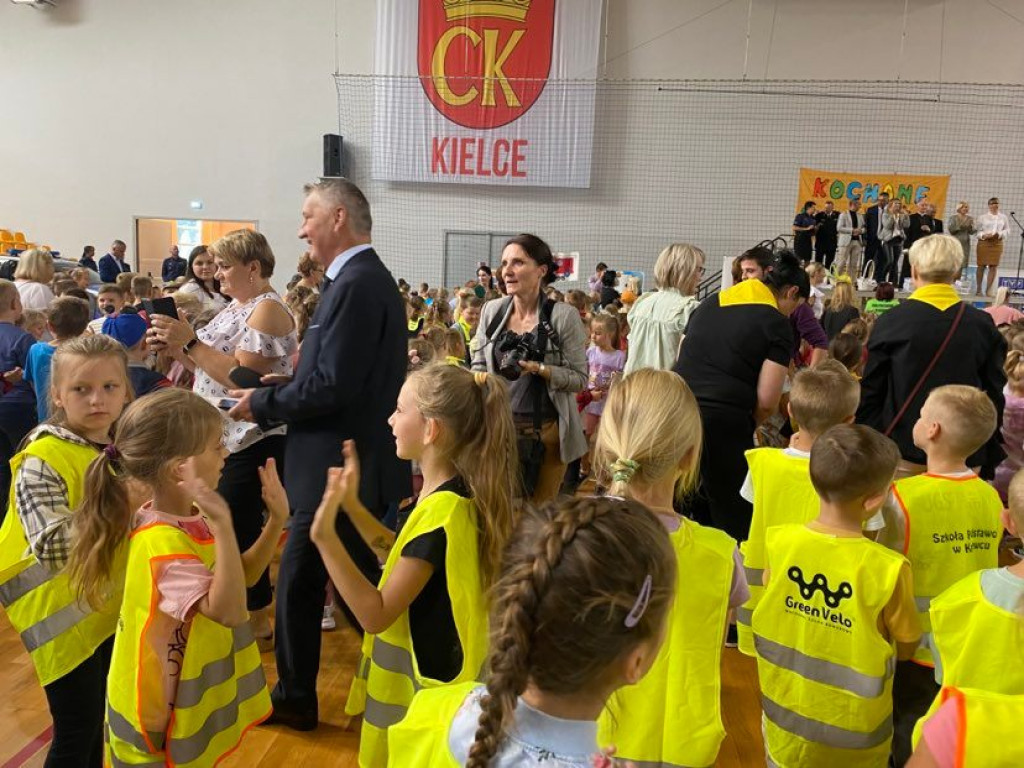 SP w Królewcu uczestniczyła w XIII spotkaniu `Kochane Pierwszaki` w Kielcach