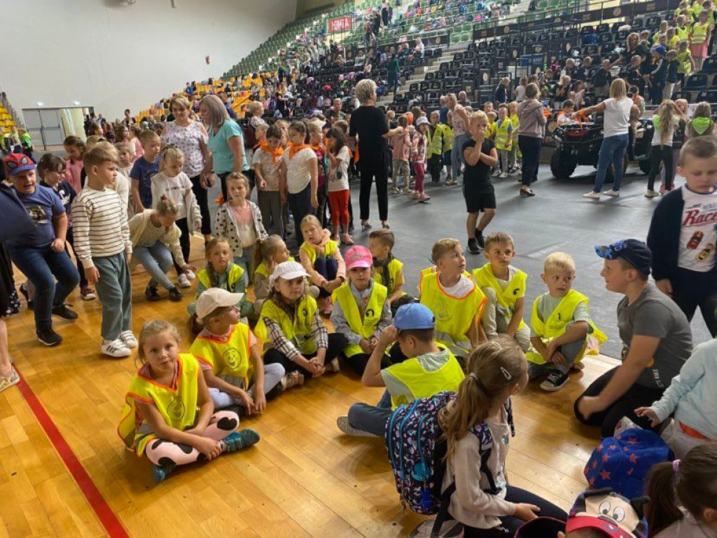 SP w Królewcu uczestniczyła w XIII spotkaniu `Kochane Pierwszaki` w Kielcach