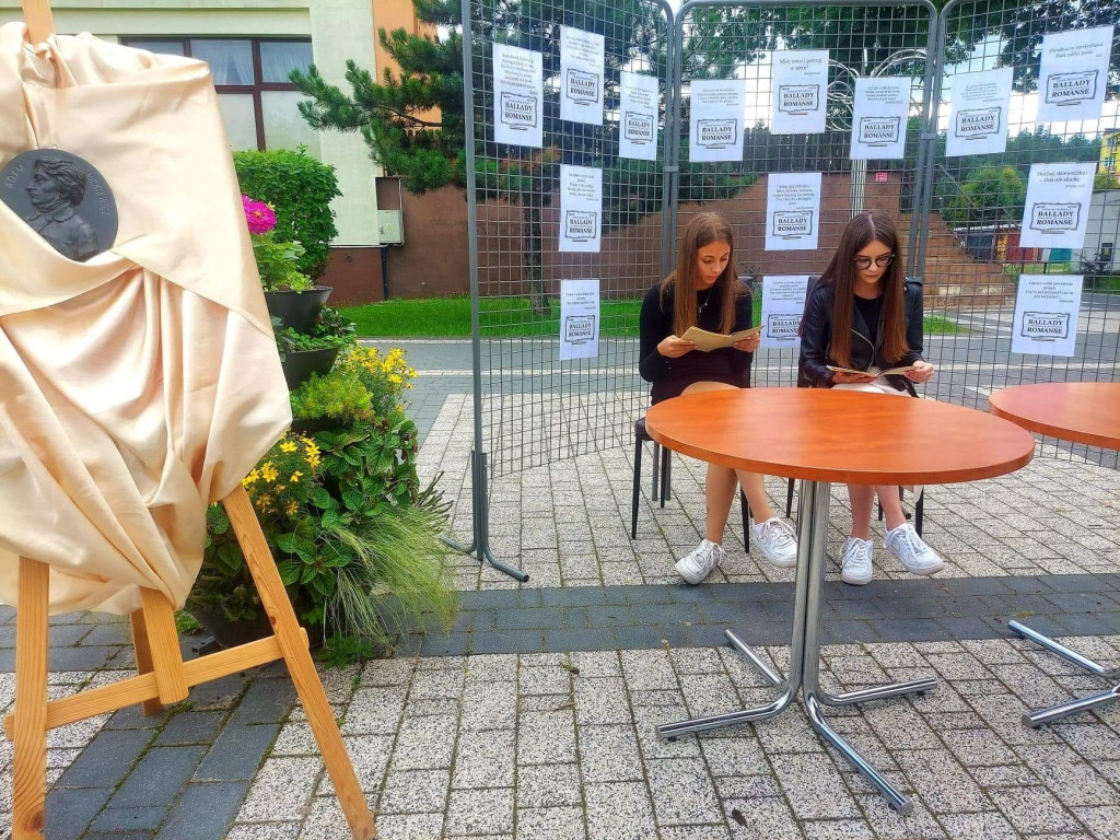 Narodowe Czytanie ballad Mickiewicza w Stąporkowie [zdjęcia]