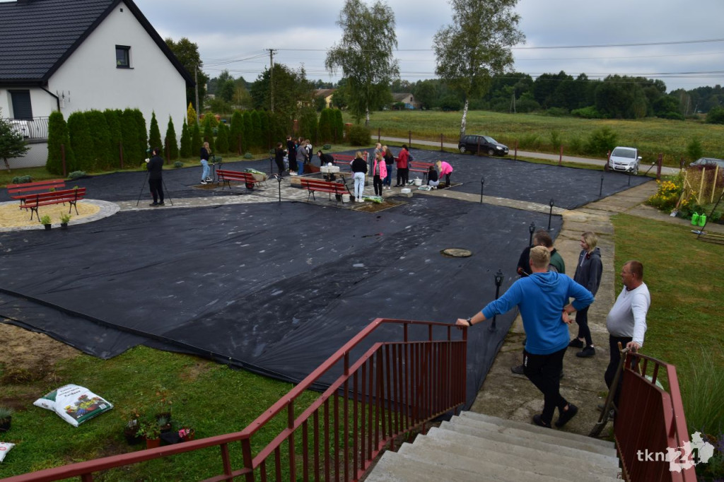 Hospicjum w Rudzie Białaczowskiej zyskało nowy ogród [wideo, zdjęcia]