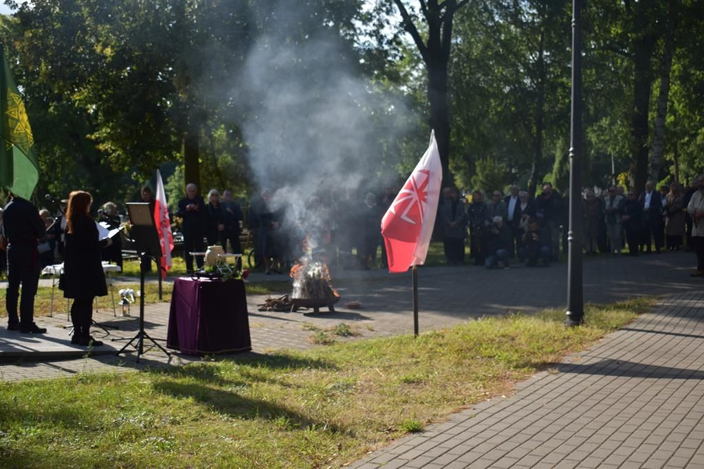 Delegacja Gowarczowa żegnała Kazimierza Mazura w Wołominie