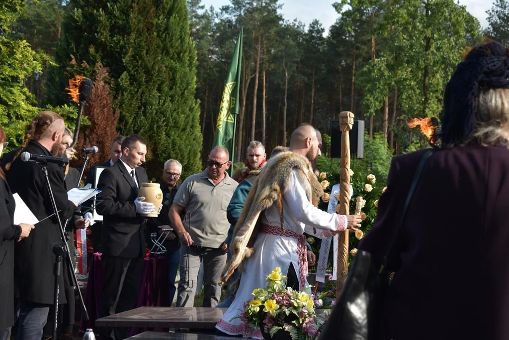 Delegacja Gowarczowa żegnała Kazimierza Mazura w Wołominie