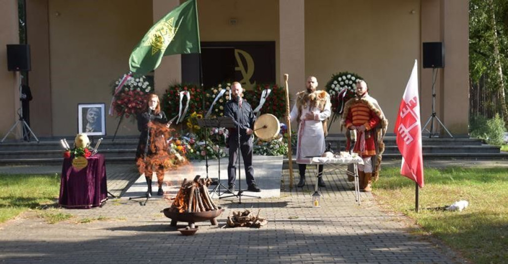 Delegacja Gowarczowa żegnała Kazimierza Mazura w Wołominie