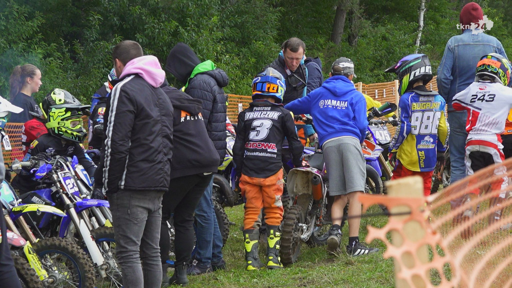 Ogólnopolskie mistrzostwa crossowe w gminie Końskie [wideo, zdjęcia]