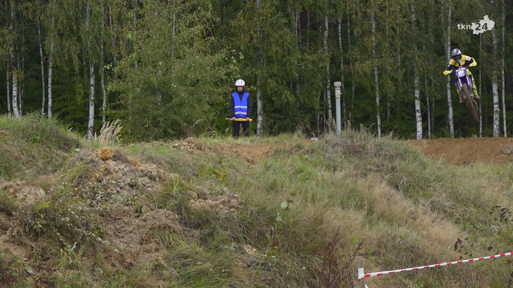 Ogólnopolskie mistrzostwa crossowe w gminie Końskie [wideo, zdjęcia]