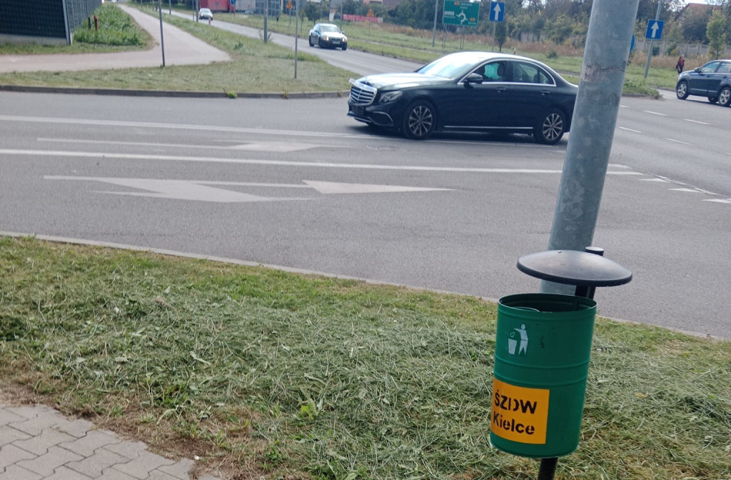 Kolizja mercedesa i daewoo na obwodnicy Końskich [zdjęcia]