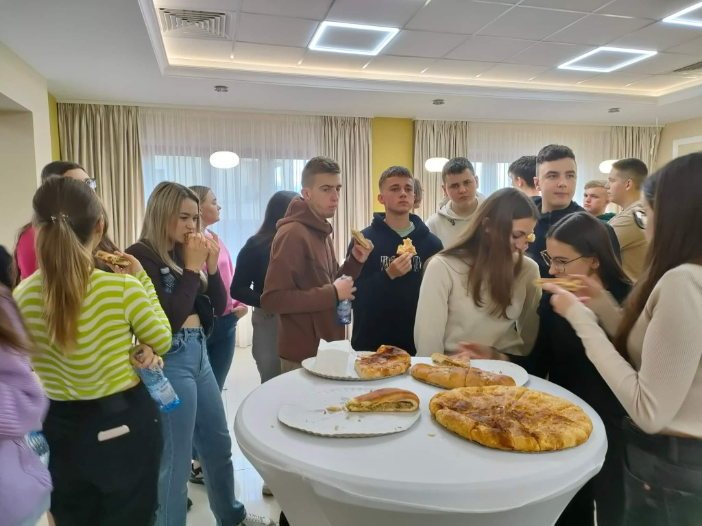 Uczniowie ze Stąporkowa wyjechali do Rumunii. Kolejni ruszą do Grecji! [zdjęcia]