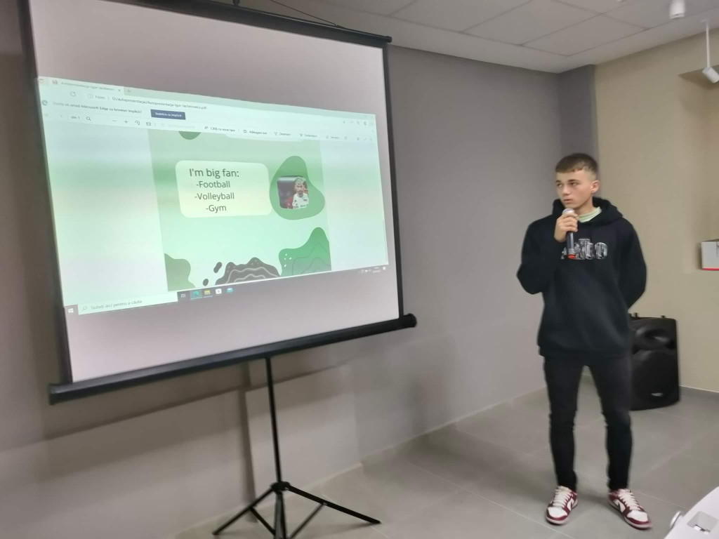Uczniowie ze Stąporkowa wyjechali do Rumunii. Kolejni ruszą do Grecji! [zdjęcia]
