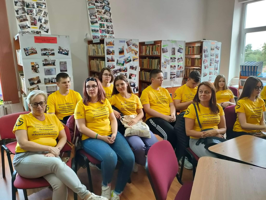 Uczniowie ze Stąporkowa wyjechali do Rumunii. Kolejni ruszą do Grecji! [zdjęcia]