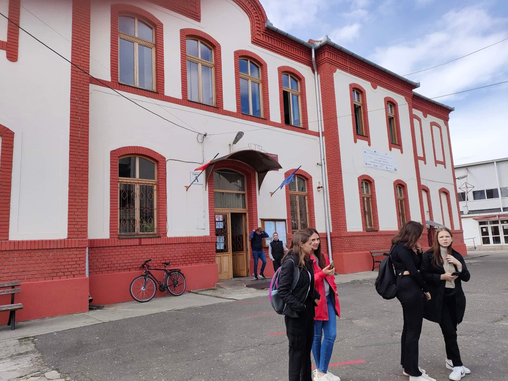 Uczniowie ze Stąporkowa wyjechali do Rumunii. Kolejni ruszą do Grecji! [zdjęcia]