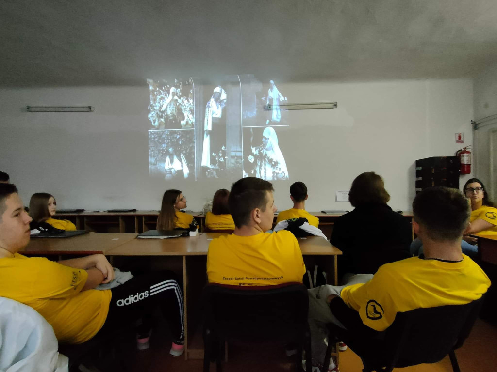 Uczniowie ze Stąporkowa wyjechali do Rumunii. Kolejni ruszą do Grecji! [zdjęcia]