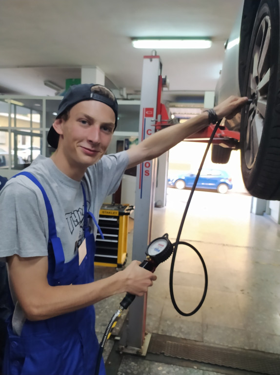 Uczniowie koneckiego Mechanika praktykują w Hiszpanii [zdjęcia]