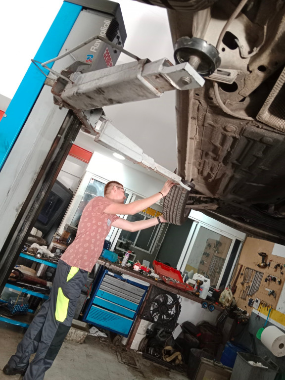 Uczniowie koneckiego Mechanika praktykują w Hiszpanii [zdjęcia]