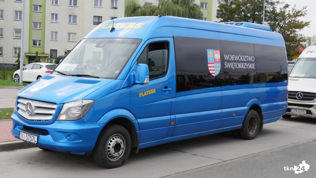 Linia Końskie - Włoszczowa obsługiwana nowym pojazdem. Trwa sprzedaż biletów miesięcznych