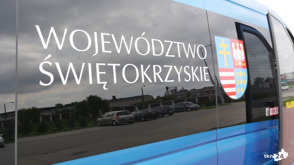 Linia Końskie - Włoszczowa obsługiwana nowym pojazdem. Trwa sprzedaż biletów miesięcznych