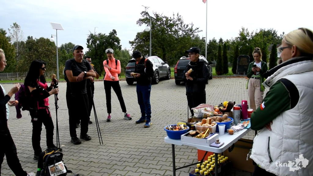 Ponad stu uczestników na rajdzie z Afryki do Kozowa [wideo, zdjęcia]