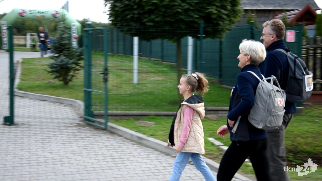 Ponad stu uczestników na rajdzie z Afryki do Kozowa [wideo, zdjęcia]