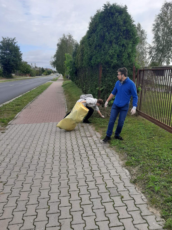 Ekonomik włączył się do Akcji Sprzątania Świata [wideo, zdjęcia]