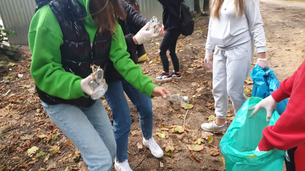 Ekonomik włączył się do Akcji Sprzątania Świata [wideo, zdjęcia]