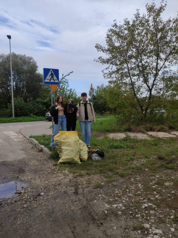 Ekonomik włączył się do Akcji Sprzątania Świata [wideo, zdjęcia]