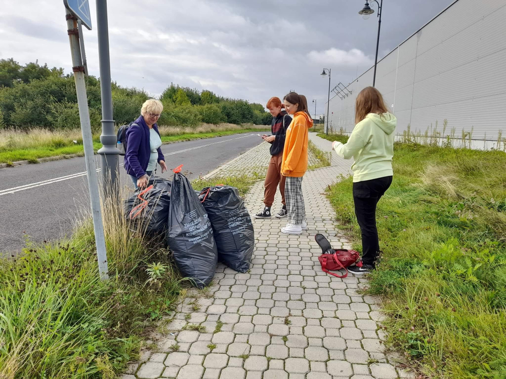 Ekonomik włączył się do Akcji Sprzątania Świata [wideo, zdjęcia]