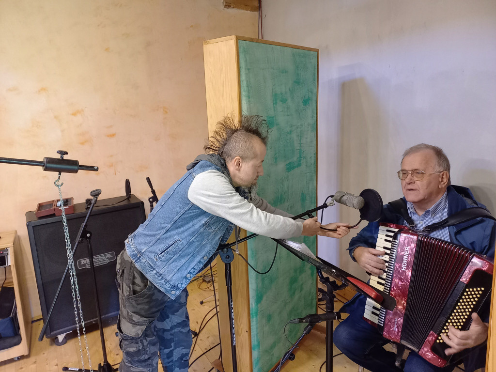 Bartek Gärtner modernizuje stare melodie ludowe. Powstają muzyczne perełki! [wideo, zdjęcia]