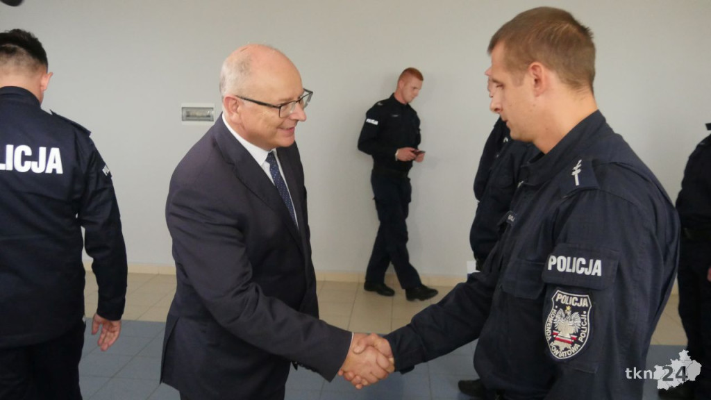 Końskie: Gmina wspiera komendę policji za środki z koncesji alkoholowych [wideo, zdjęcia]