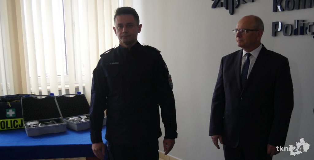Końskie: Gmina wspiera komendę policji za środki z koncesji alkoholowych [wideo, zdjęcia]