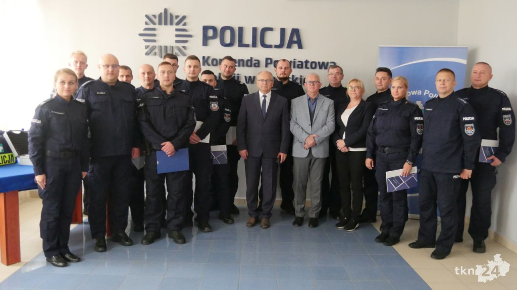 Końskie: Gmina wspiera komendę policji za środki z koncesji alkoholowych [wideo, zdjęcia]