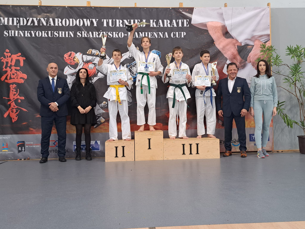 10 medali koneckich karateków w Skarżysku [zdjęcia]