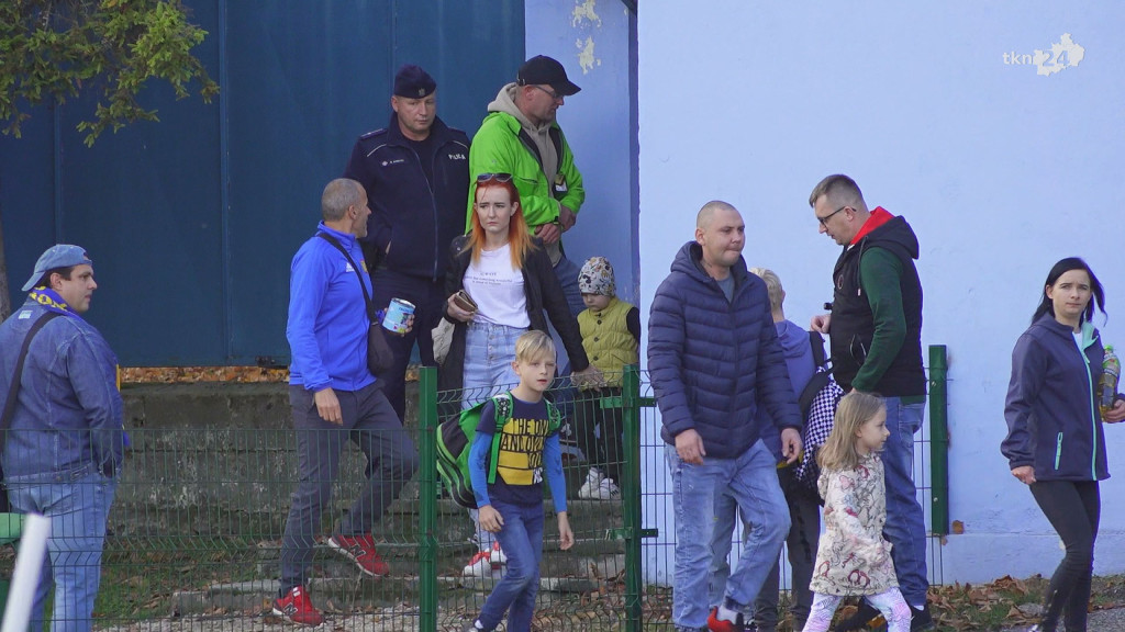 Remis na boisku. Wielka wygrana poza nim! [wideo, zdjęcia]