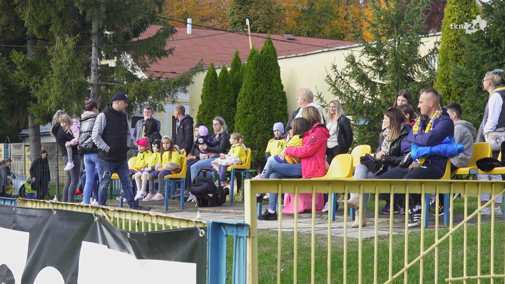 Remis na boisku. Wielka wygrana poza nim! [wideo, zdjęcia]
