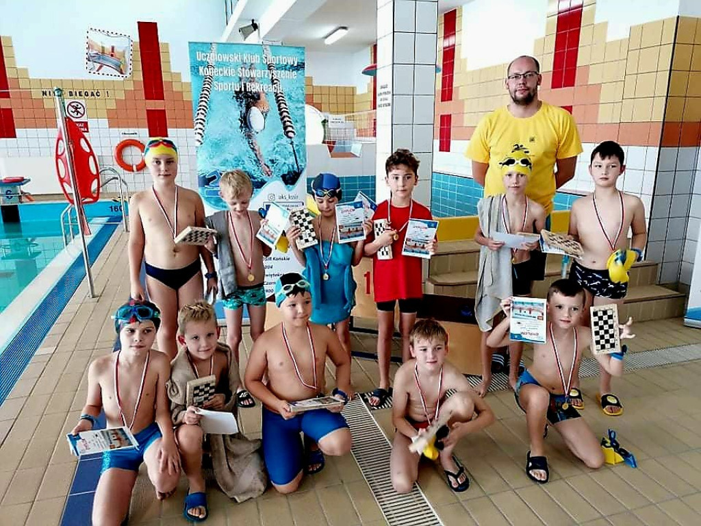Konecka Liga Pływacka 2022 za nami [wideo, zdjęcia]