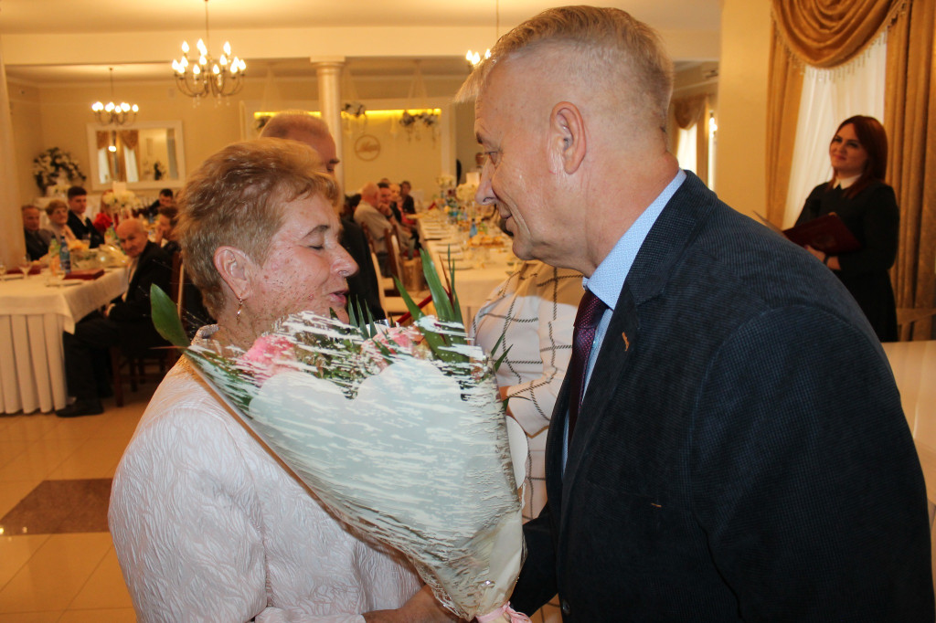 50-ciu wspólnych lat razem gratulowano 10 parom z gminy Smyków [zdjęcia]
