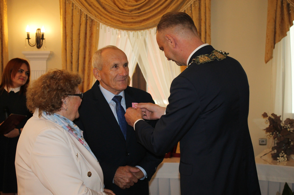 50-ciu wspólnych lat razem gratulowano 10 parom z gminy Smyków [zdjęcia]