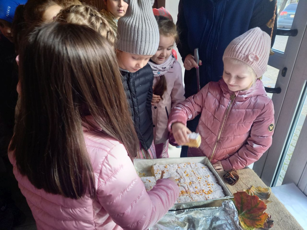 Challange uczniowski #laurkadlaBruna. Inicjatorem SP nr 2 z Końskich [wideo, zdjęcia]