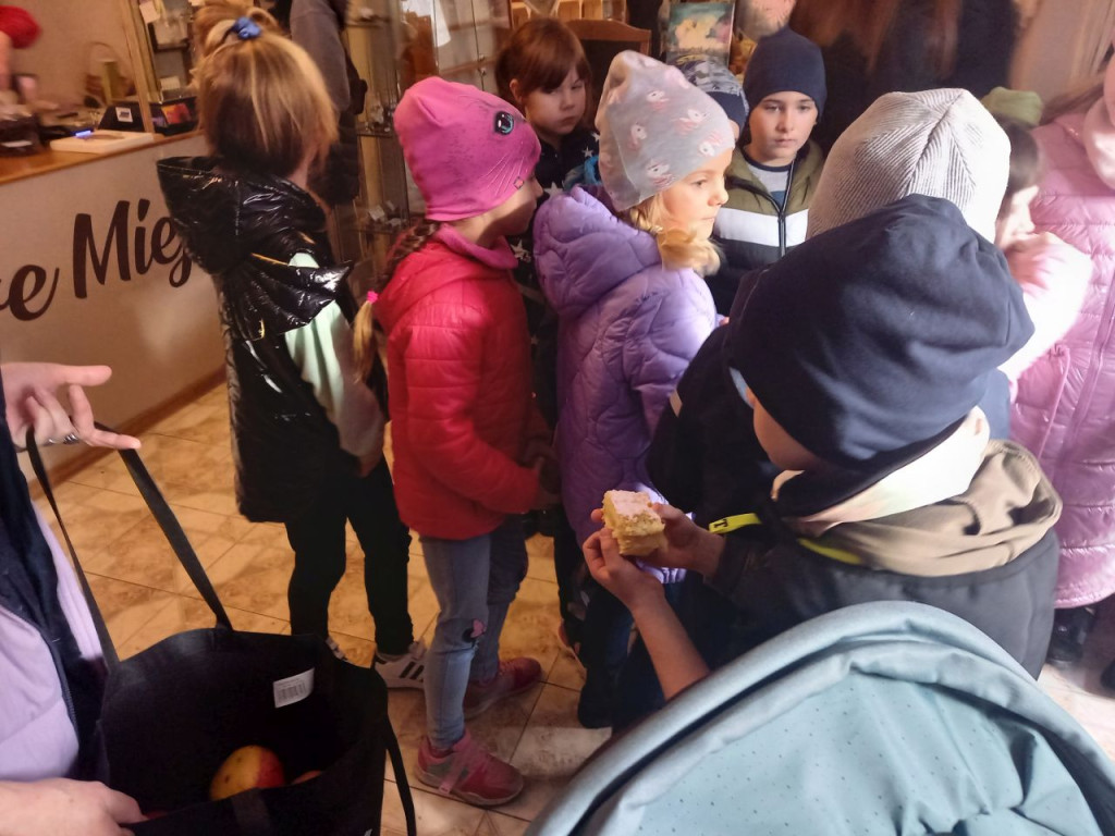 Challange uczniowski #laurkadlaBruna. Inicjatorem SP nr 2 z Końskich [wideo, zdjęcia]