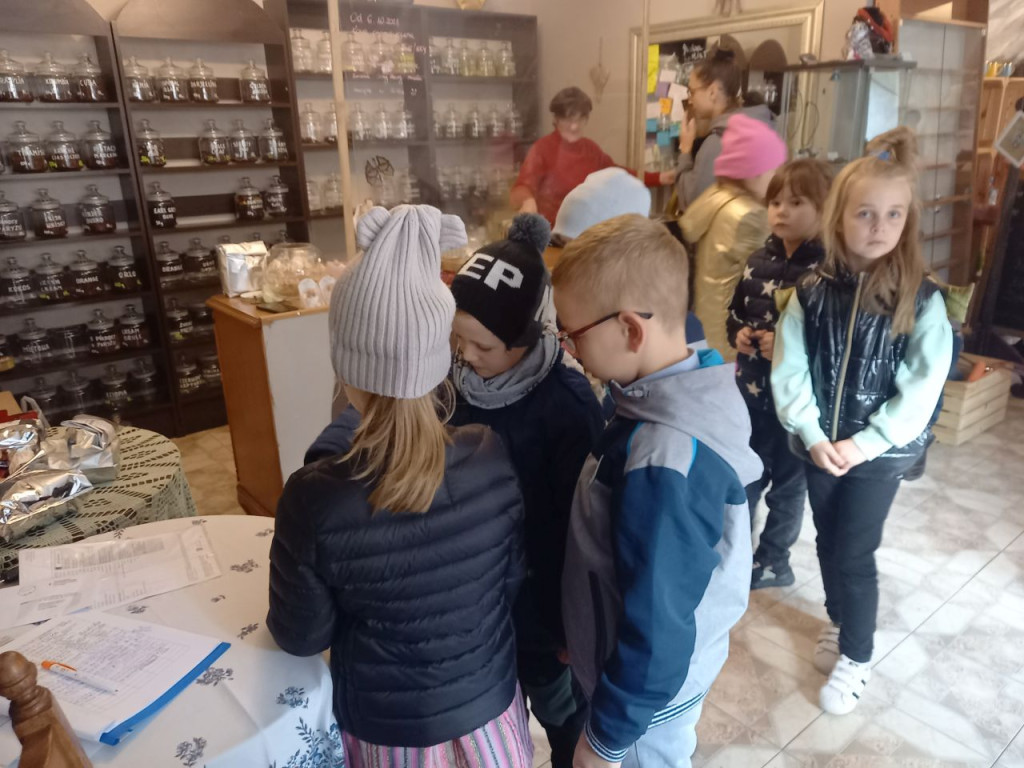 Challange uczniowski #laurkadlaBruna. Inicjatorem SP nr 2 z Końskich [wideo, zdjęcia]