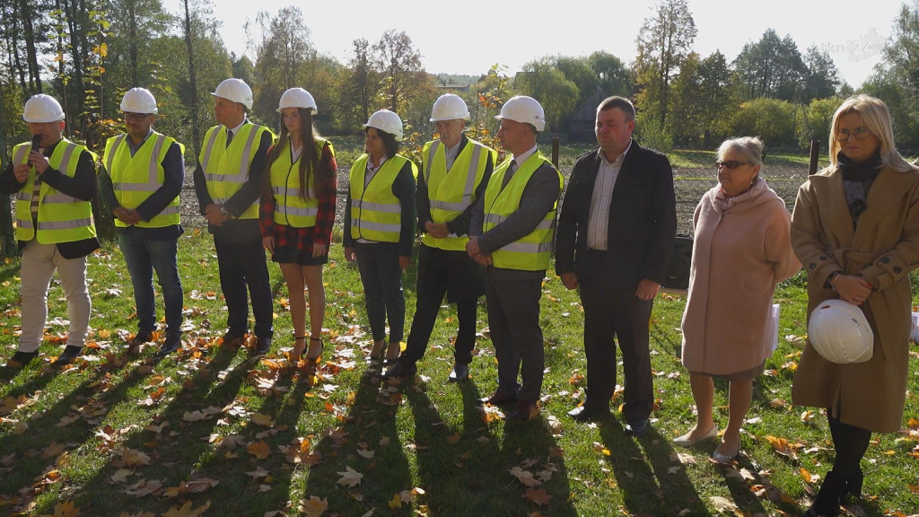 Dzień Nauczyciela 2022 w gminie Radoszyce. Ruszają budowy hal sportowych w Wilczkowicach i Górnikach [wideo, zdjęcia]