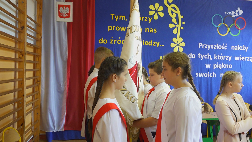 Dzień Nauczyciela 2022 w gminie Radoszyce. Ruszają budowy hal sportowych w Wilczkowicach i Górnikach [wideo, zdjęcia]