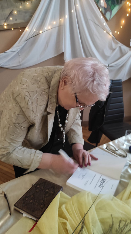 XII Warsztaty Literackie w Stąporkowie zaowocowały wspólnym almanachem. Premiera była niedawno [zdjęcia]
