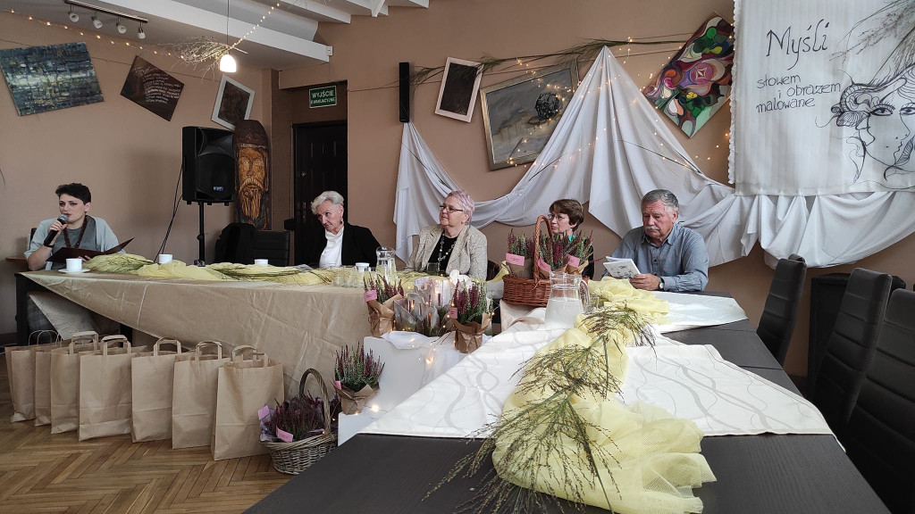XII Warsztaty Literackie w Stąporkowie zaowocowały wspólnym almanachem. Premiera była niedawno [zdjęcia]