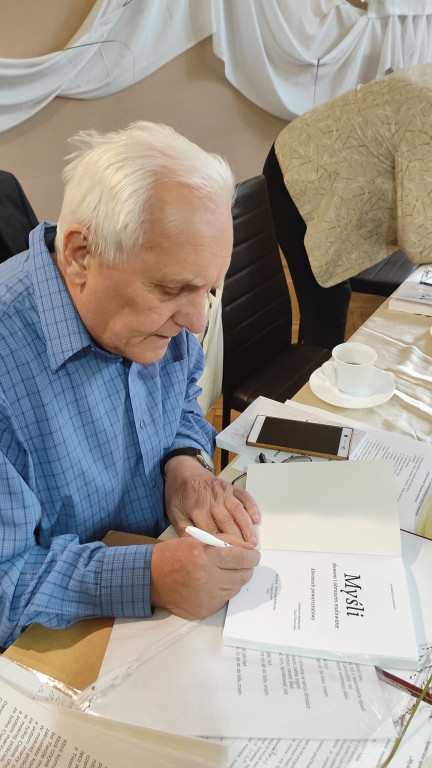 XII Warsztaty Literackie w Stąporkowie zaowocowały wspólnym almanachem. Premiera była niedawno [zdjęcia]