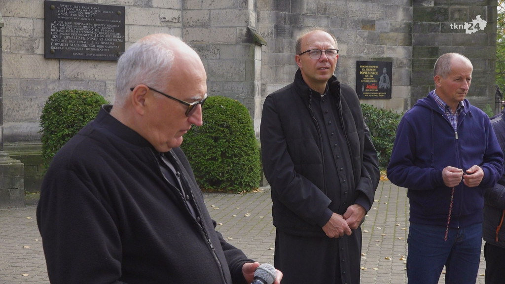 Męski różaniec. Początek nowej inicjatywy w Końskich [wideo, zdjęcia]
