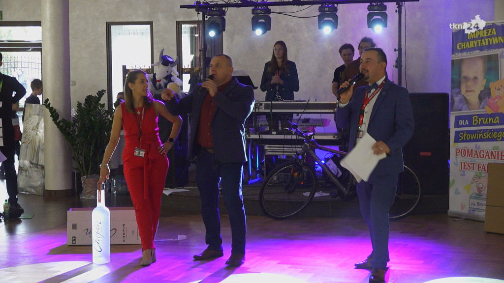 Moc pomocy dla Bruna. Wielka frekwencja w Astorii i koncert Hush Cookie [wideo, zdjęcia]