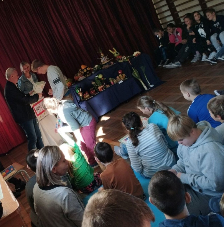 Warzywa i owoce. Jesienny konkurs w SOSW Barycz