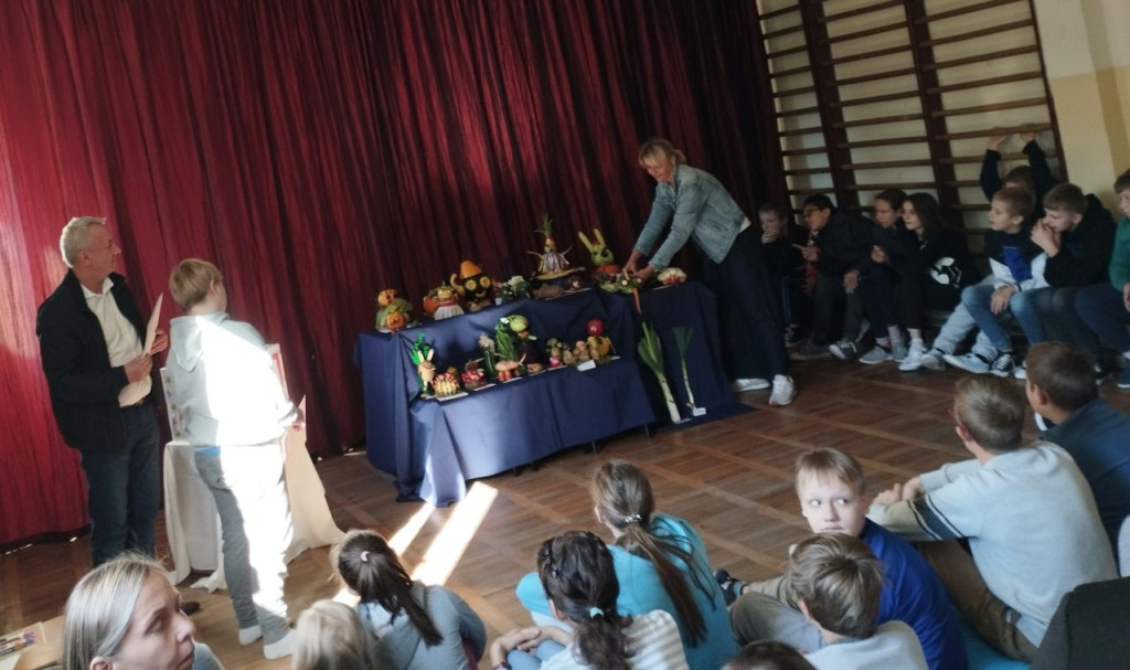 Warzywa i owoce. Jesienny konkurs w SOSW Barycz