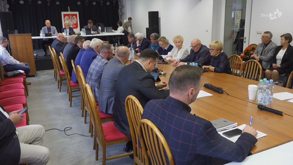 O Sielpi i powiatowych drogach na sesji Rady Miejskiej w Końskich [zdjęcia]