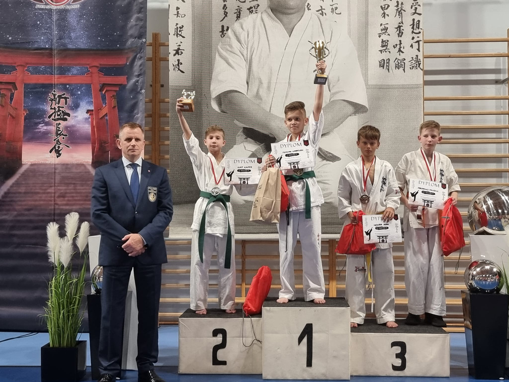 Znakomity występ koneckich karateków na Katowice Cup [zdjęcia]